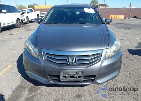 2011 Honda Accord 2.4 Se из США, поврежденный, VIN 1HGCP2F62BA156748